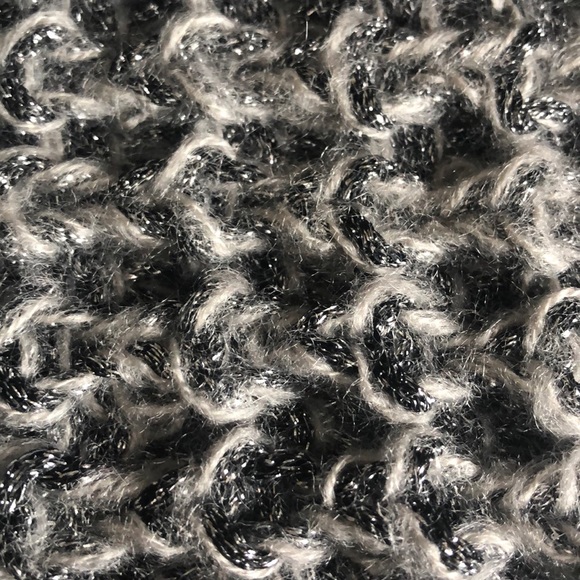 NWT Collection 18 Scarf - Picture 8 of 8